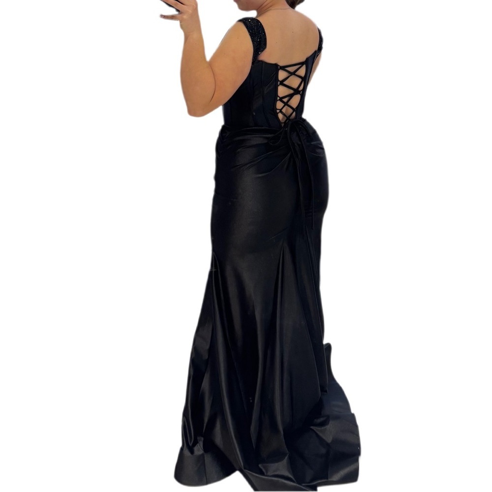 Black Prom Formal Dress - Picture 2 of 2